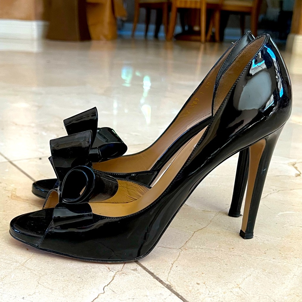 Valentino Patent Leather D’Orsay Pumps With Bow Accents. 40.5